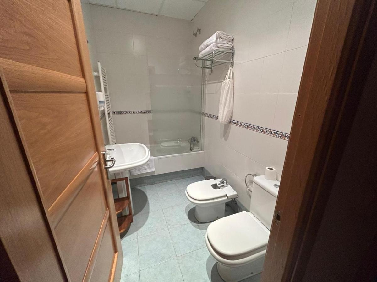 Hostal Villa El Colmenar Mombeltrán Extérieur photo