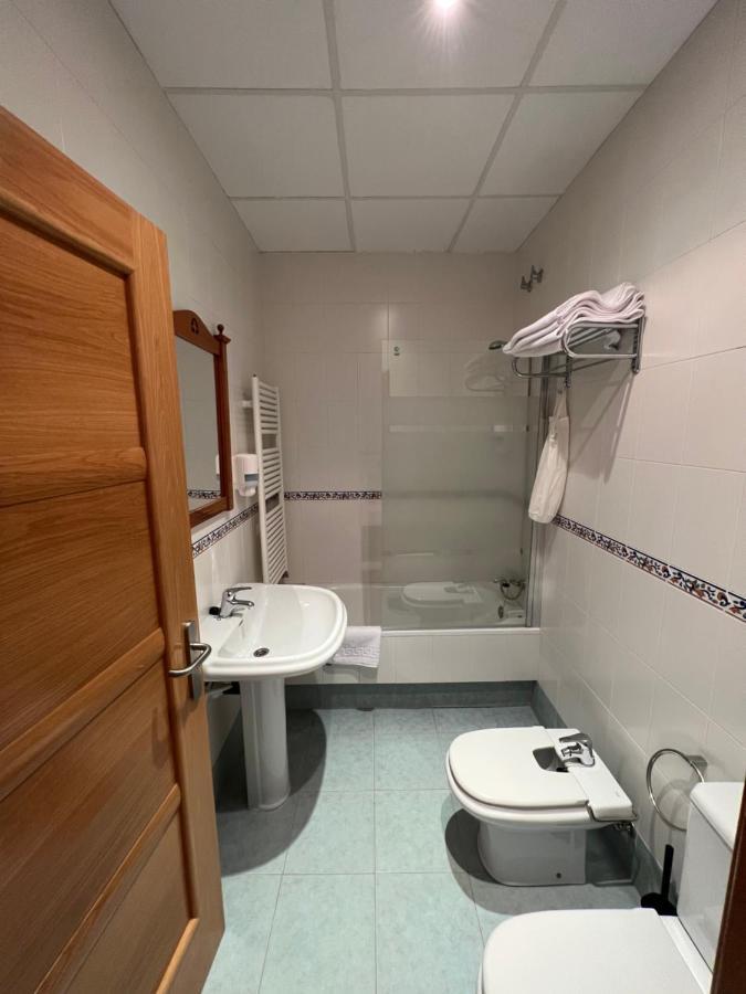 Hostal Villa El Colmenar Mombeltrán Extérieur photo